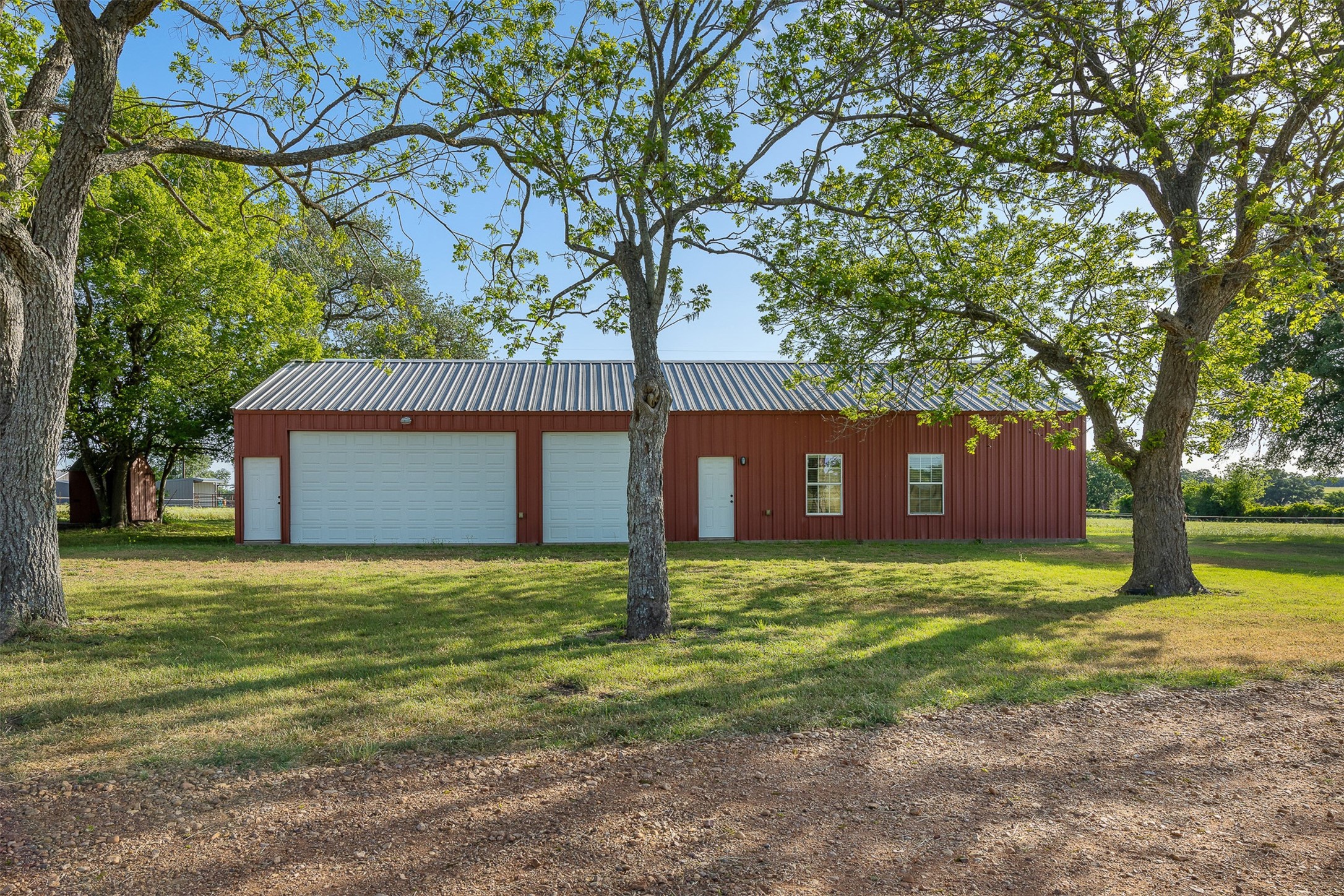 2817 Leonhardt Road Round Top, TX 78954 - Photo 6 of 11