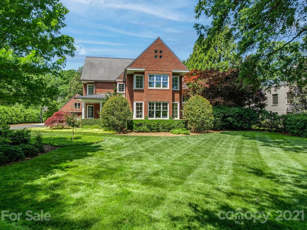 1700 Brandon Road Charlotte, NC 28207 - Photo 1 of 48 Gallery Image 1