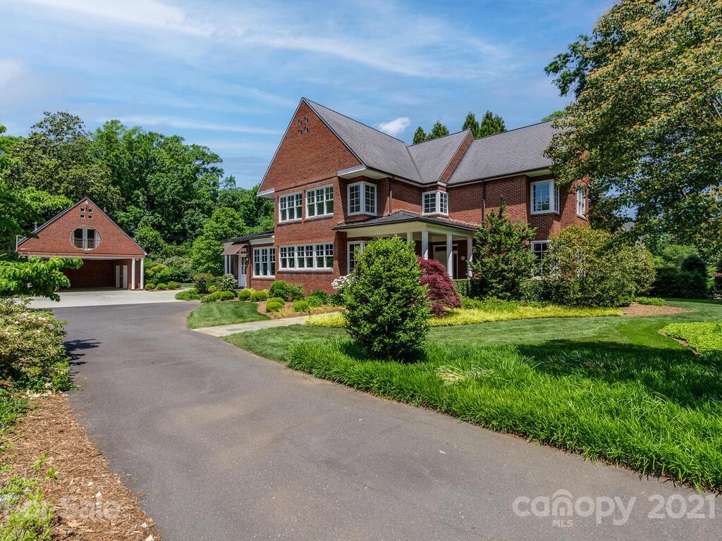 1700 Brandon Road Charlotte, NC 28207 - Photo 2 of 48 Gallery Image 2