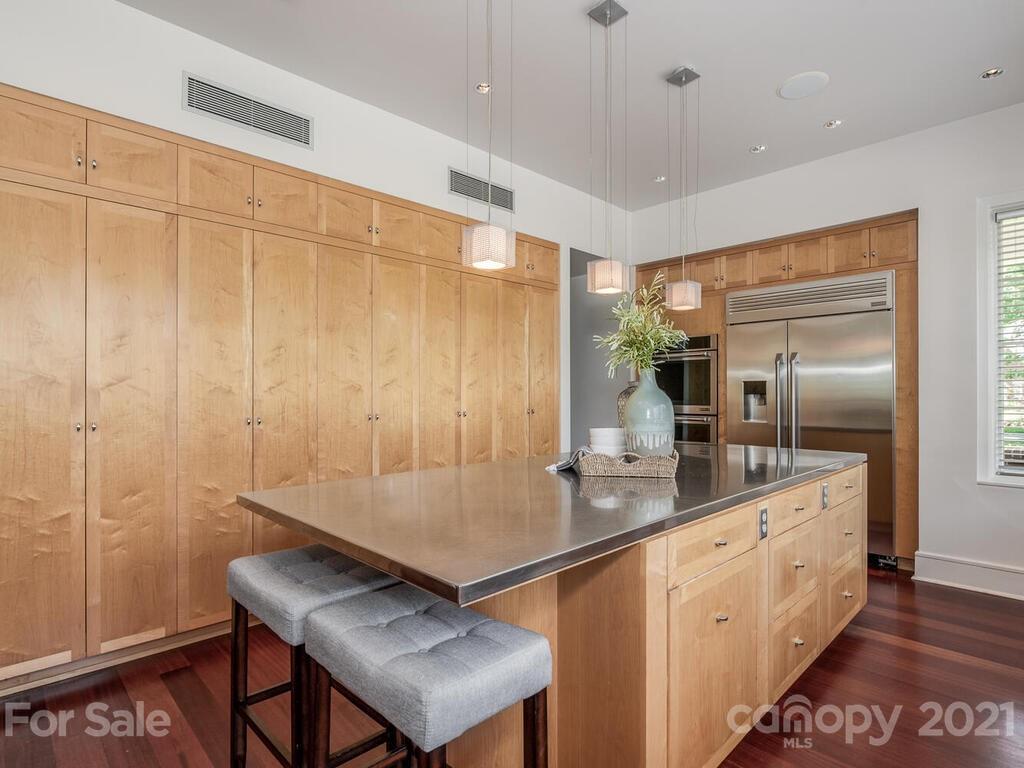 1700 Brandon Road Charlotte, NC 28207 - Photo 13 of 48 Gallery Image 13