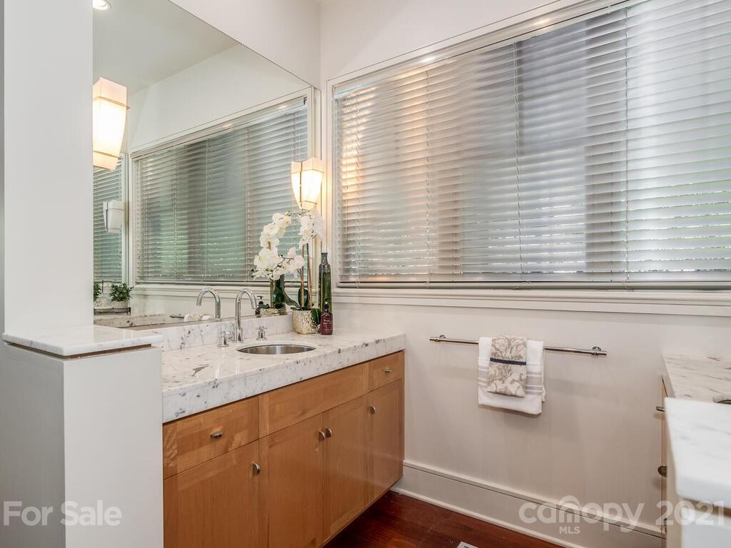 1700 Brandon Road Charlotte, NC 28207 - Photo 24 of 48 Gallery Image 24