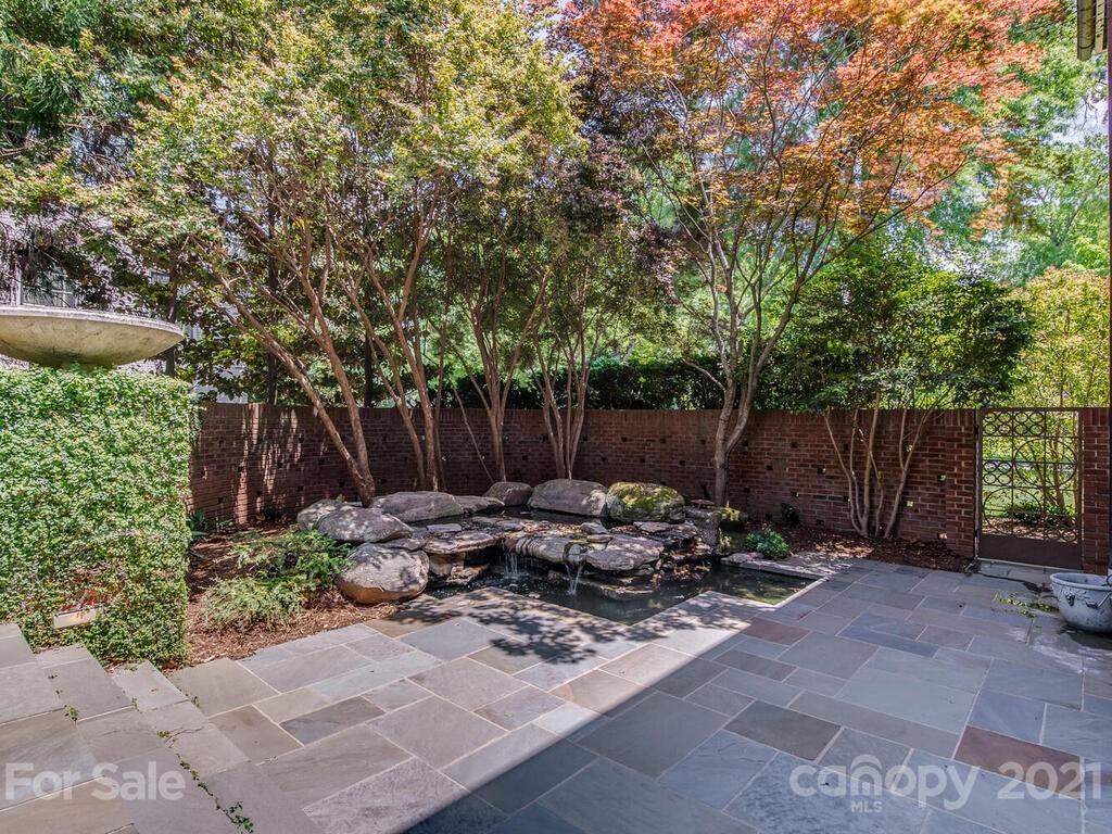 1700 Brandon Road Charlotte, NC 28207 - Photo 28 of 48 Gallery Image 28