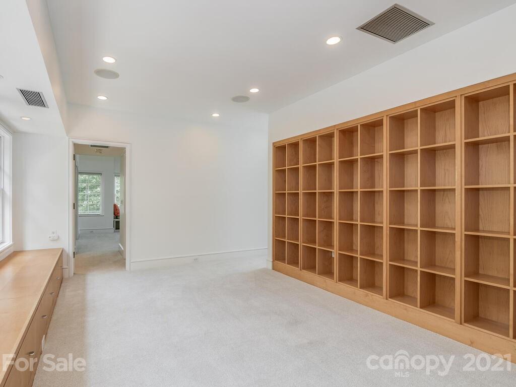 1700 Brandon Road Charlotte, NC 28207 - Photo 33 of 48 Gallery Image 33