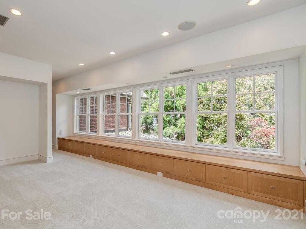 1700 Brandon Road Charlotte, NC 28207 - Photo 34 of 48 Gallery Image 34
