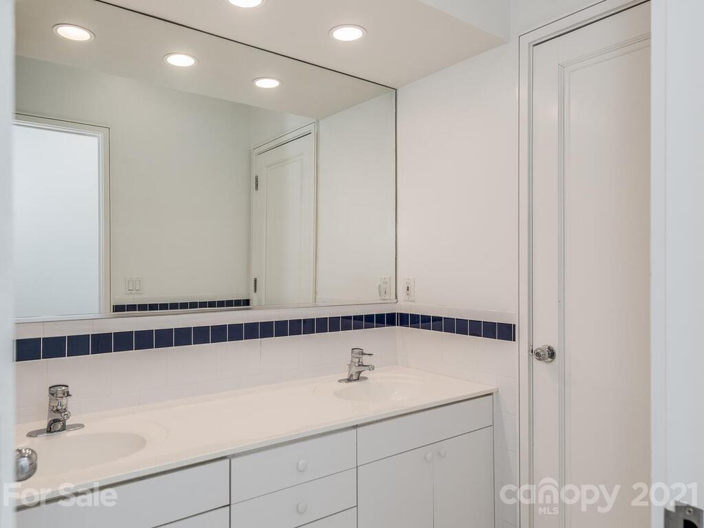 1700 Brandon Road Charlotte, NC 28207 - Photo 38 of 48 Gallery Image 38