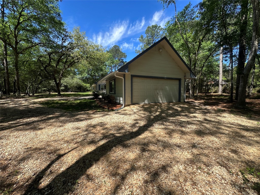 9239 Walnut Road Plantersville, TX 77363 - Photo 4 of 17