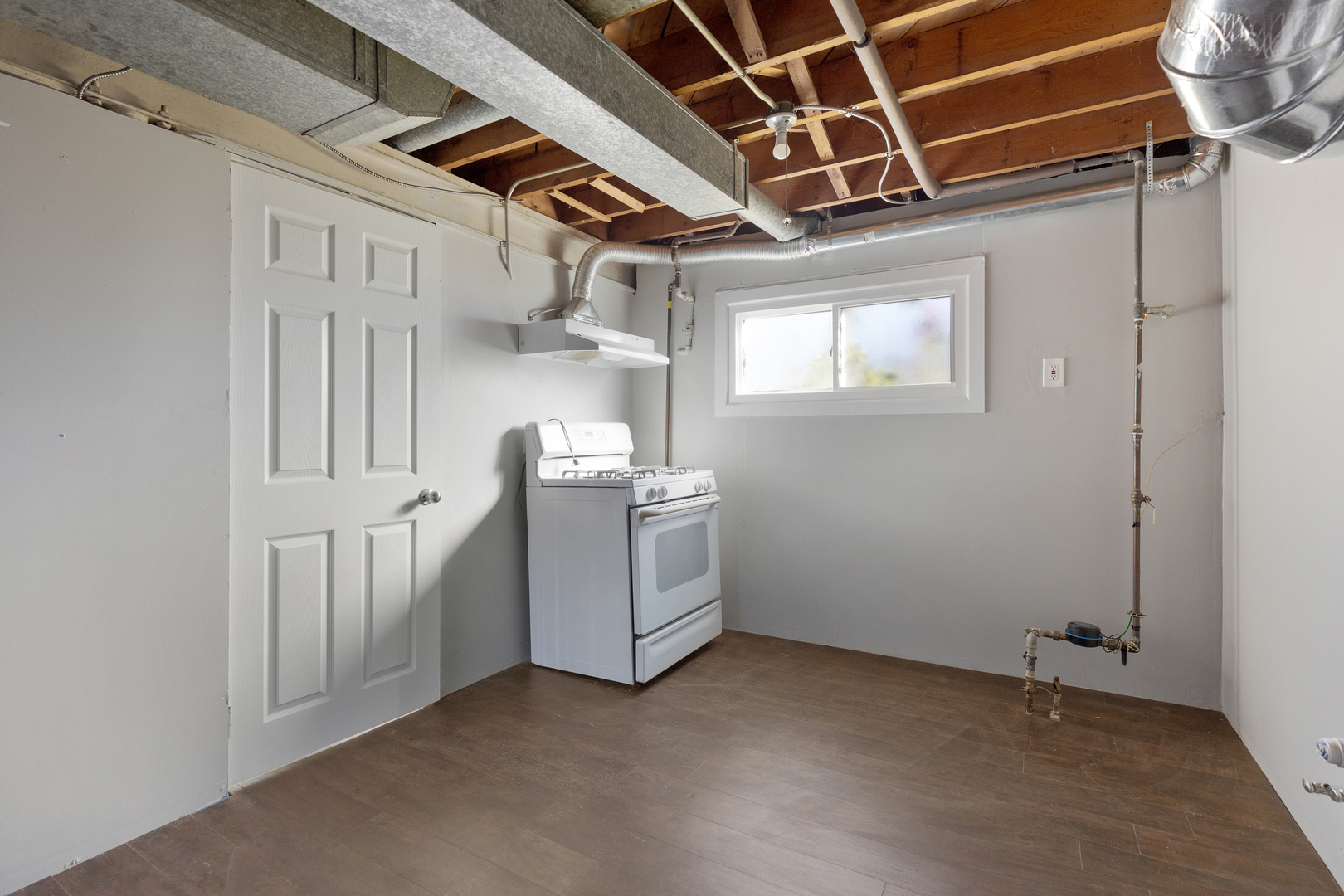 960 Olive Street Hoffman Estates, IL 60169 - Photo 20 of 22 a view of a storage & utility room