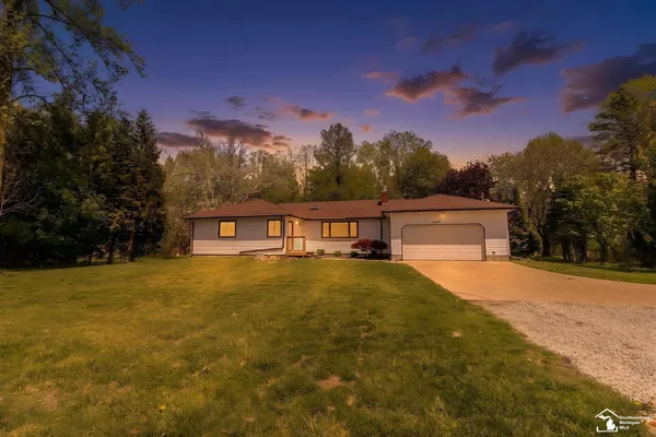 $315,000 | 11000 Summerfield Road, Temperance, MI 48182