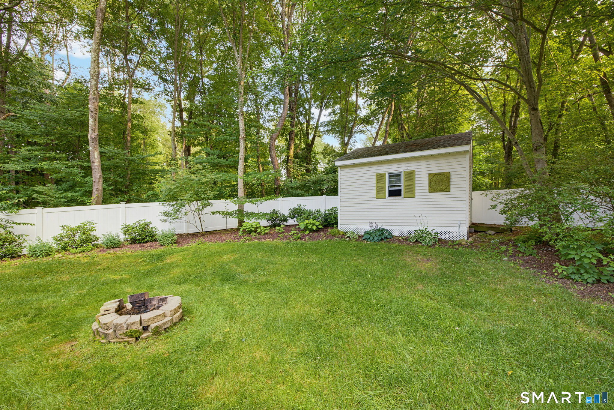 15 Fieldwood Road Watertown, CT 06795 - Photo 9 of 39