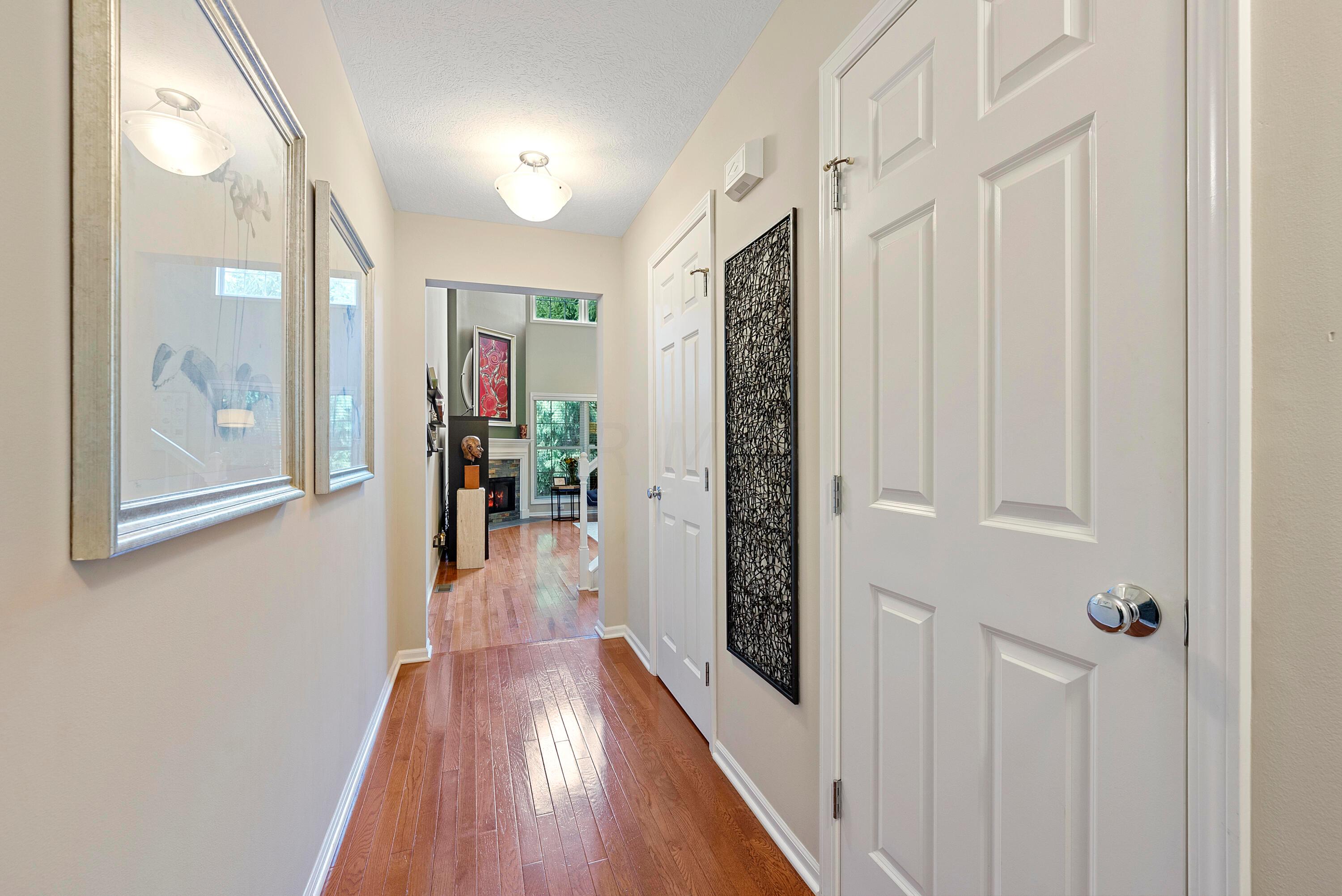 1213 Shagbark Road, Unit 21 Columbus, OH 43230 - Photo 5 of 44 DSC07619