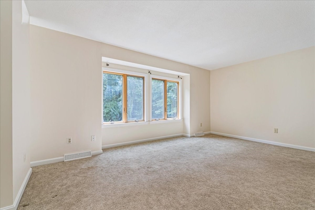 110 Queens Brook Road Pembroke, MA 02359 - Photo 15 of 40 Gallery Image 15