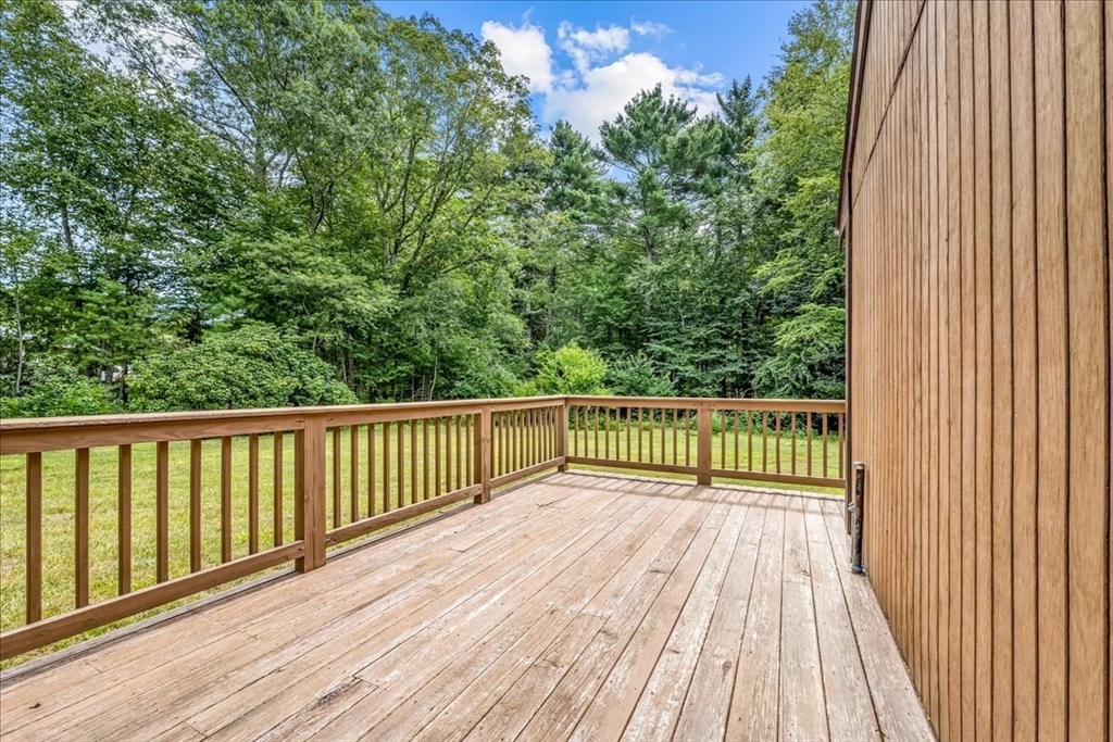 110 Queens Brook Road Pembroke, MA 02359 - Photo 4 of 40 Gallery Image 4