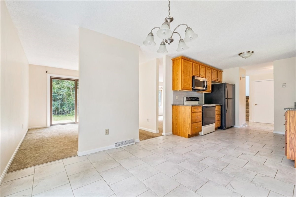 110 Queens Brook Road Pembroke, MA 02359 - Photo 10 of 40 Gallery Image 10