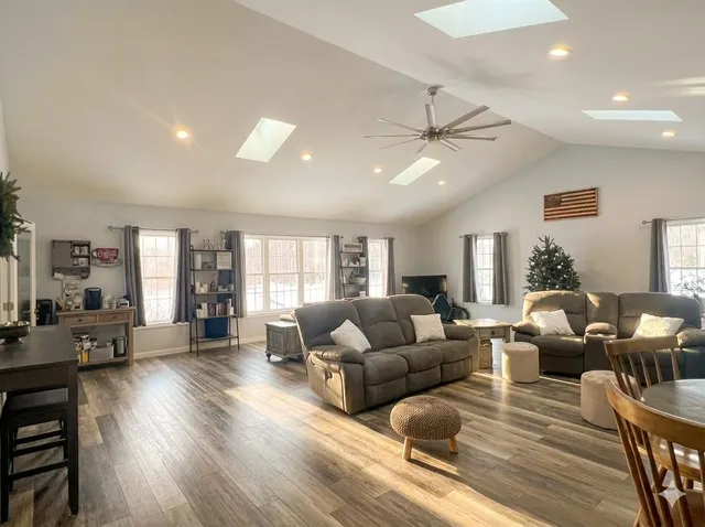 $724,900 | 126 Governors Road, Rochester, NH 03867