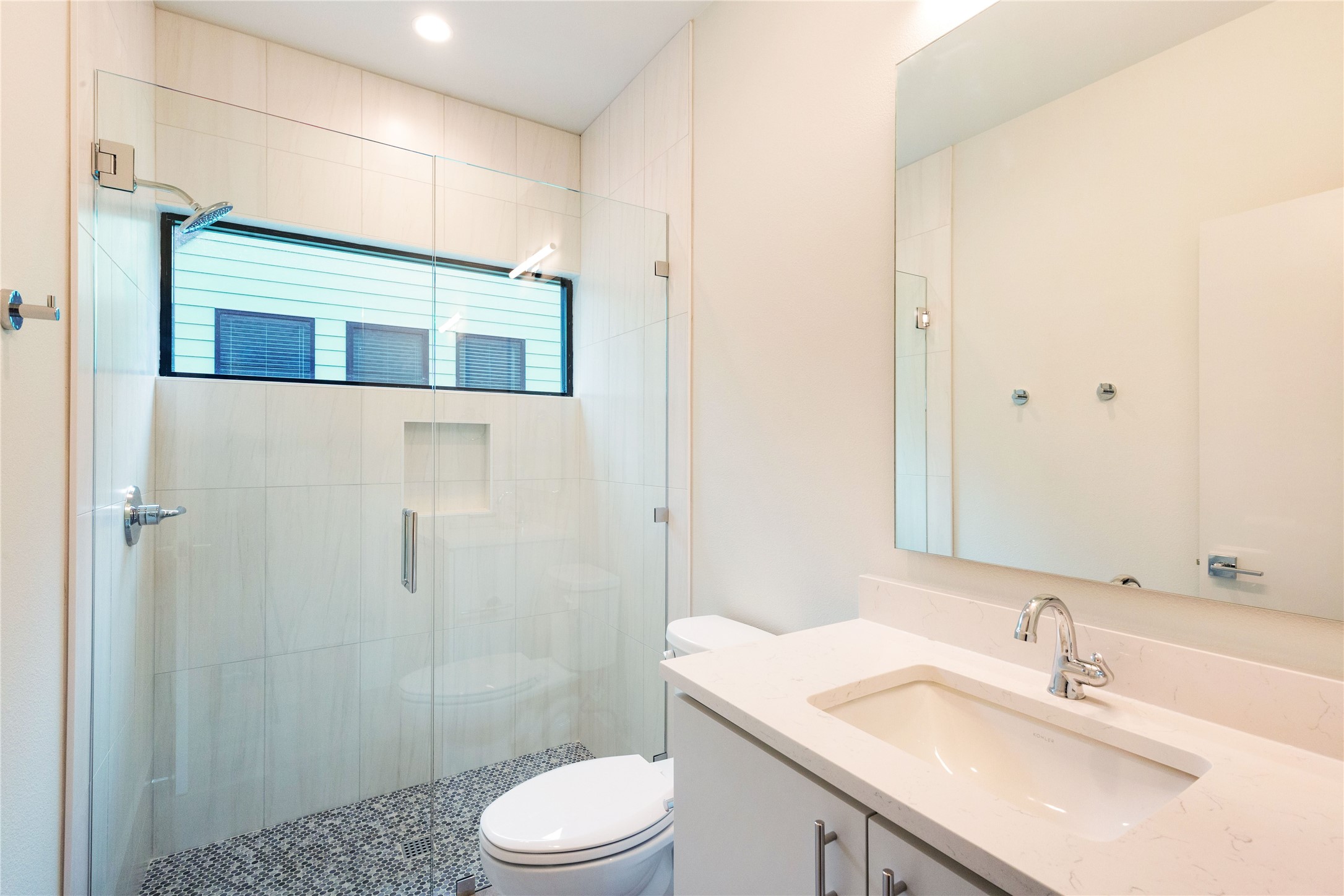 1118 Walton Lane, Unit 3 Austin, TX 78721 - Photo 12 of 18