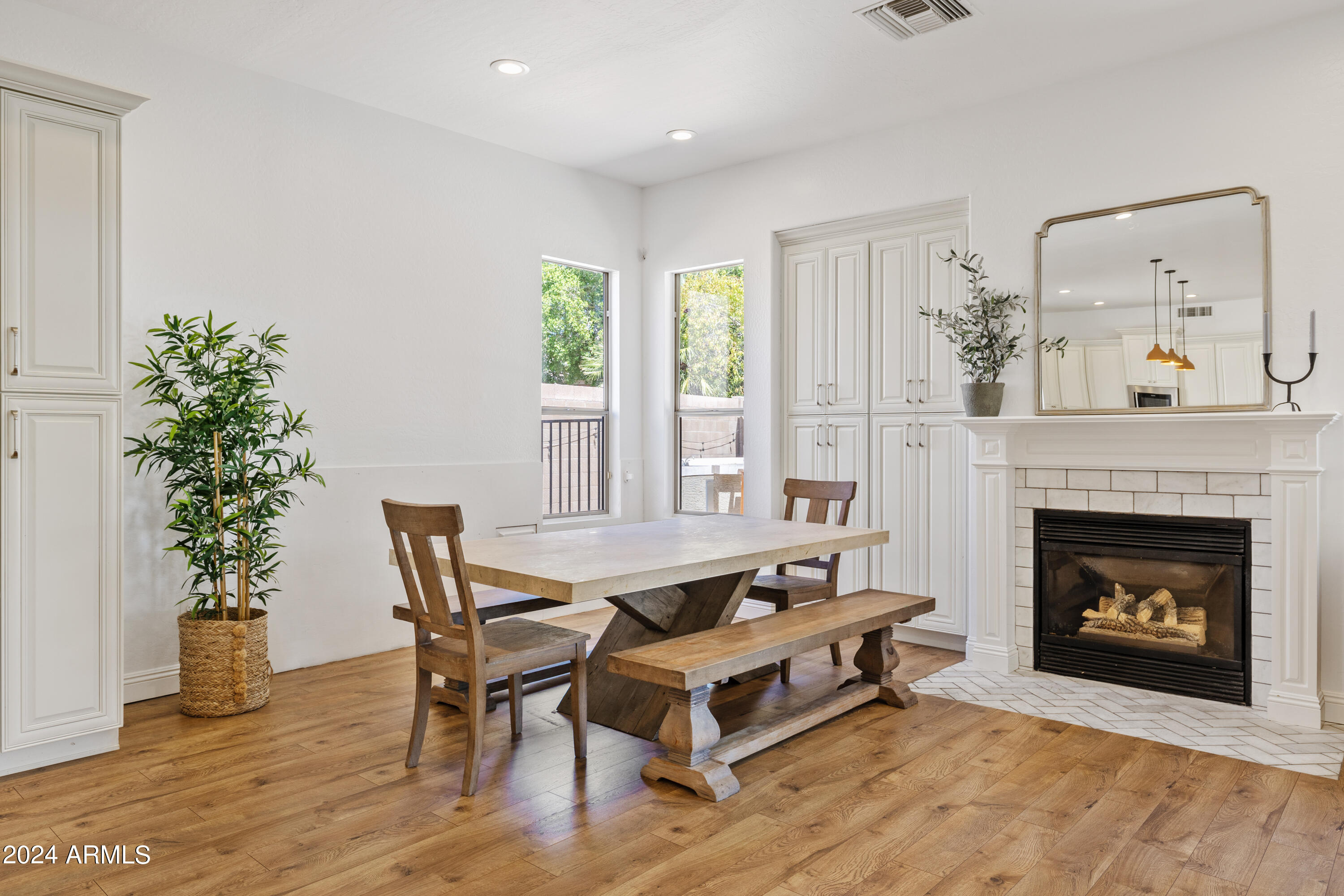 545 South Lemon Court Gilbert, AZ 85296 - Photo 13 of 49 9920778786.jpg_exif1