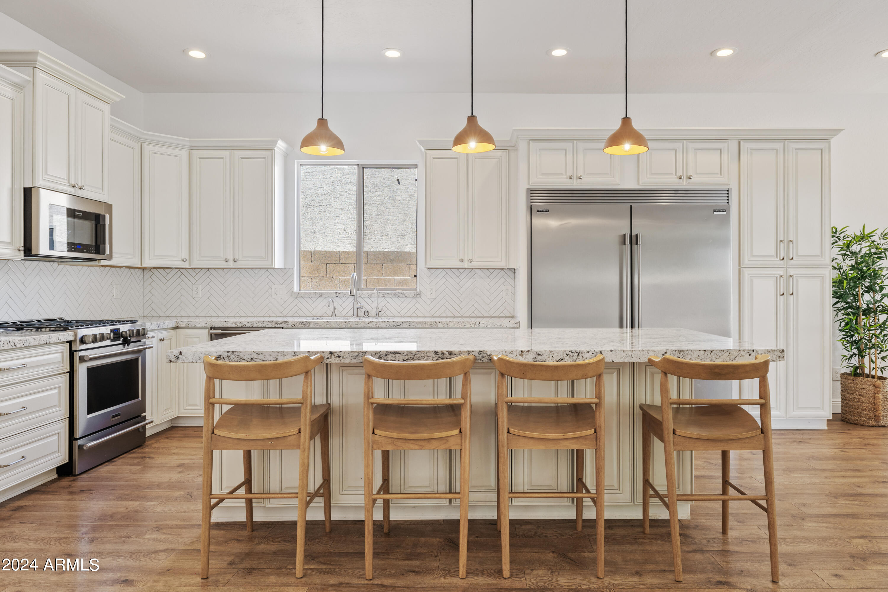 545 South Lemon Court Gilbert, AZ 85296 - Photo 7 of 49 9920778780.jpg_exif1