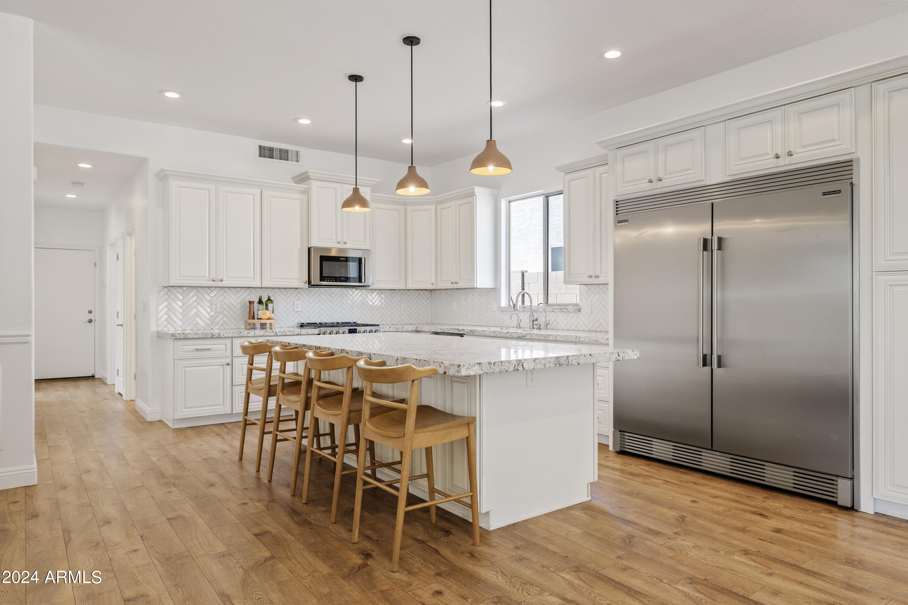 545 South Lemon Court Gilbert, AZ 85296 - Photo 8 of 49 9920778781.jpg_exif1