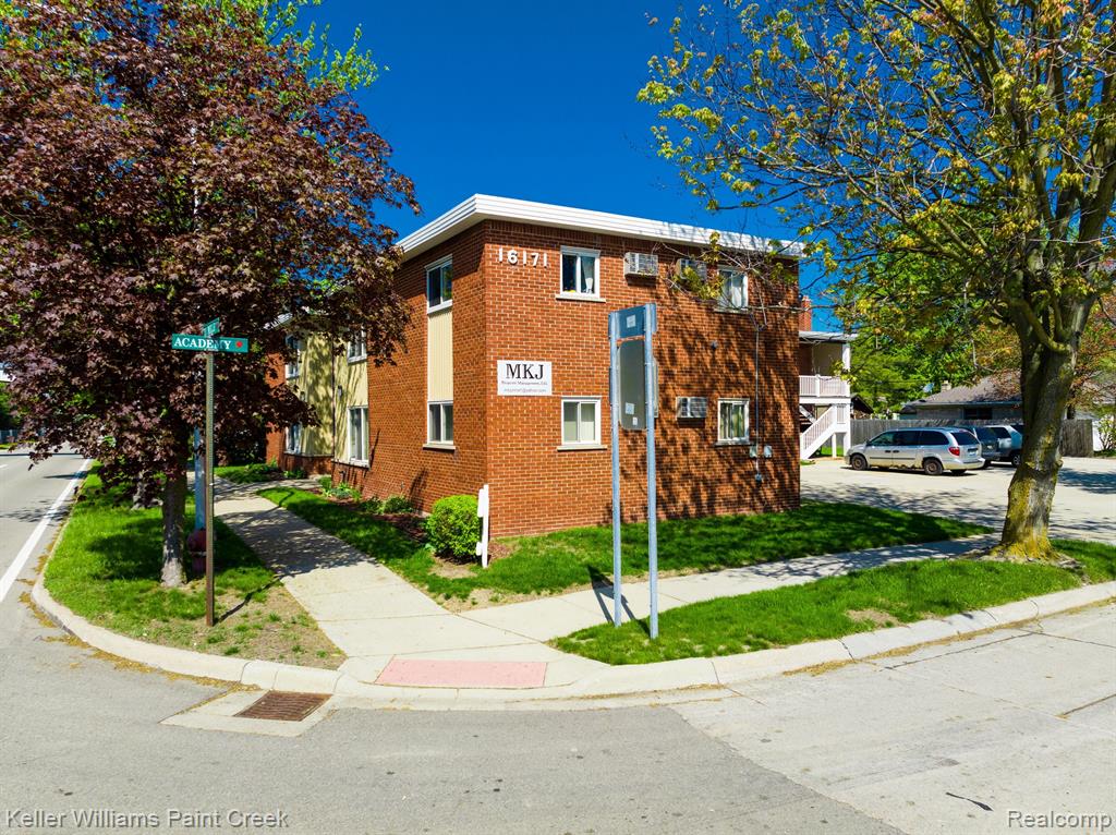 16171 East Eleven Mile Road, Unit # 5 Roseville, MI 48066 - Photo 3 of 7