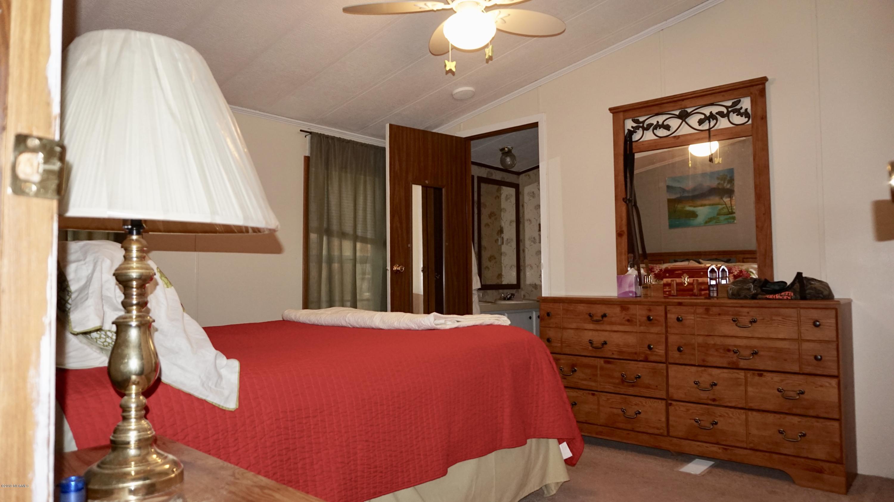 410 Sand Ridge Road New Bern, NC 28560 - Photo 6 of 20 Master Suite - on the back of the house