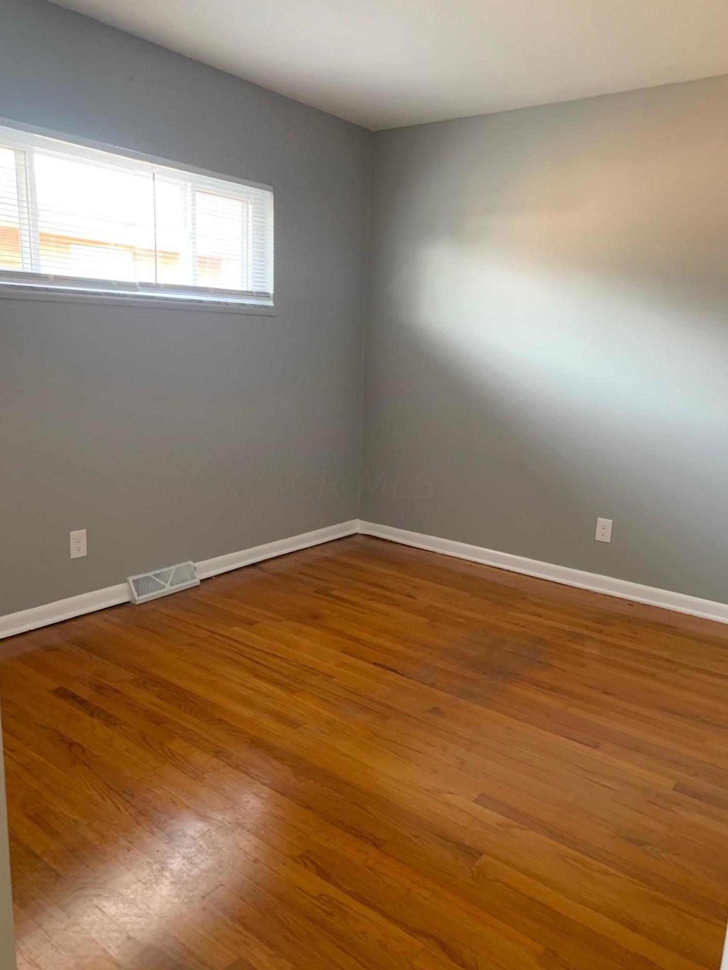 1817 Ardleigh Road Columbus, OH 43221 - Photo 9 of 14