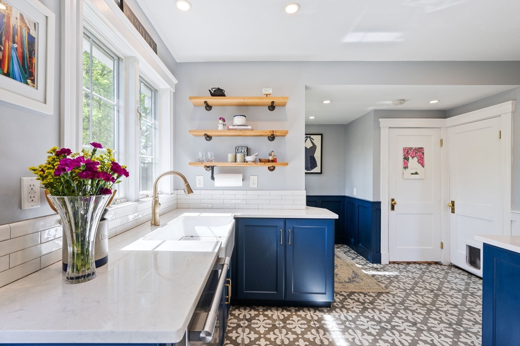 45 Cliff Road Milton, MA 02186 - Photo 8 of 30 Gallery Image 8