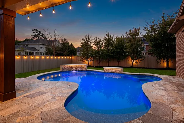 $990,000 | 14 Red Barn Way, The Woodlands, TX 77389