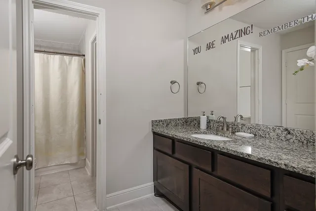 $990,000 | 14 Red Barn Way, The Woodlands, TX 77389