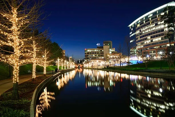 $990,000 | 14 Red Barn Way, The Woodlands, TX 77389