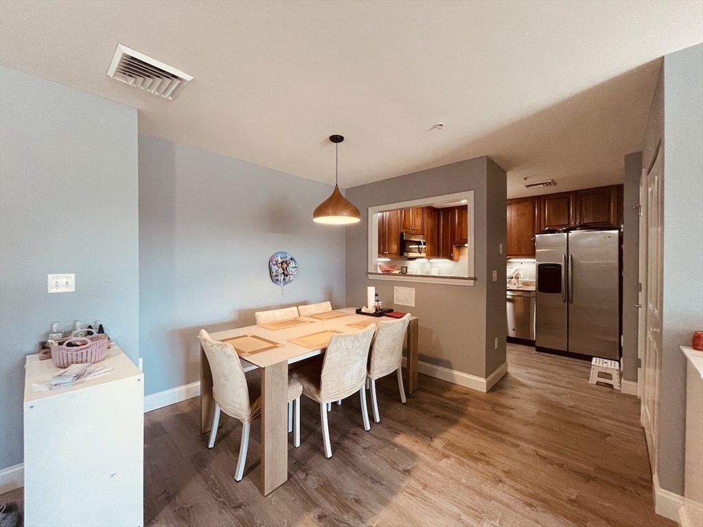 318 Rindge Avenue, Unit 304 Cambridge, MA 02140 - Photo 5 of 27
