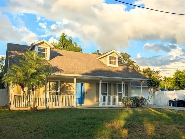 $2,900 | 3763 St Charles Circle, Sarasota, FL 34233