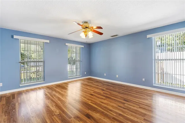 $2,900 | 3763 St Charles Circle, Sarasota, FL 34233