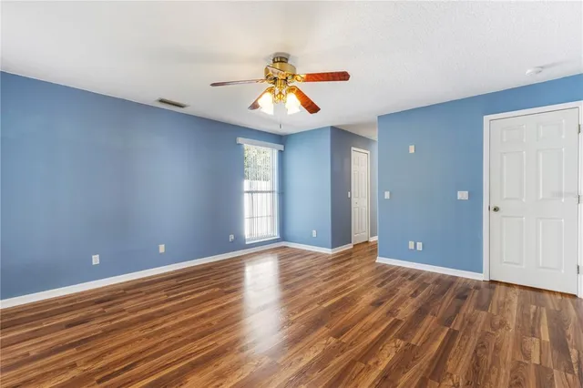 $2,900 | 3763 St Charles Circle, Sarasota, FL 34233