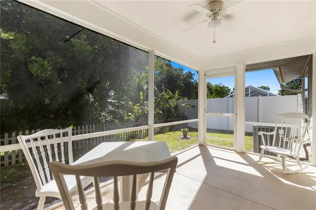 $2,900 | 3763 St Charles Circle, Sarasota, FL 34233