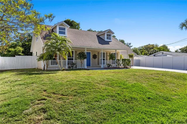 $2,900 | 3763 St Charles Circle, Sarasota, FL 34233