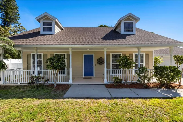 $2,900 | 3763 St Charles Circle, Sarasota, FL 34233
