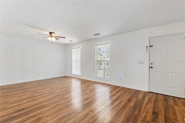 $2,900 | 3763 St Charles Circle, Sarasota, FL 34233