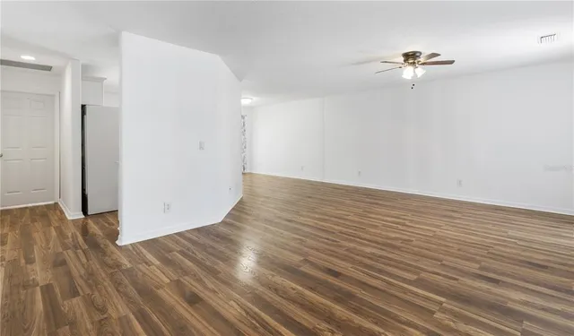 $2,900 | 3763 St Charles Circle, Sarasota, FL 34233