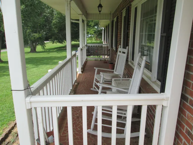 $525,000 | 102 West Bridges Street, Landrum, SC 29356