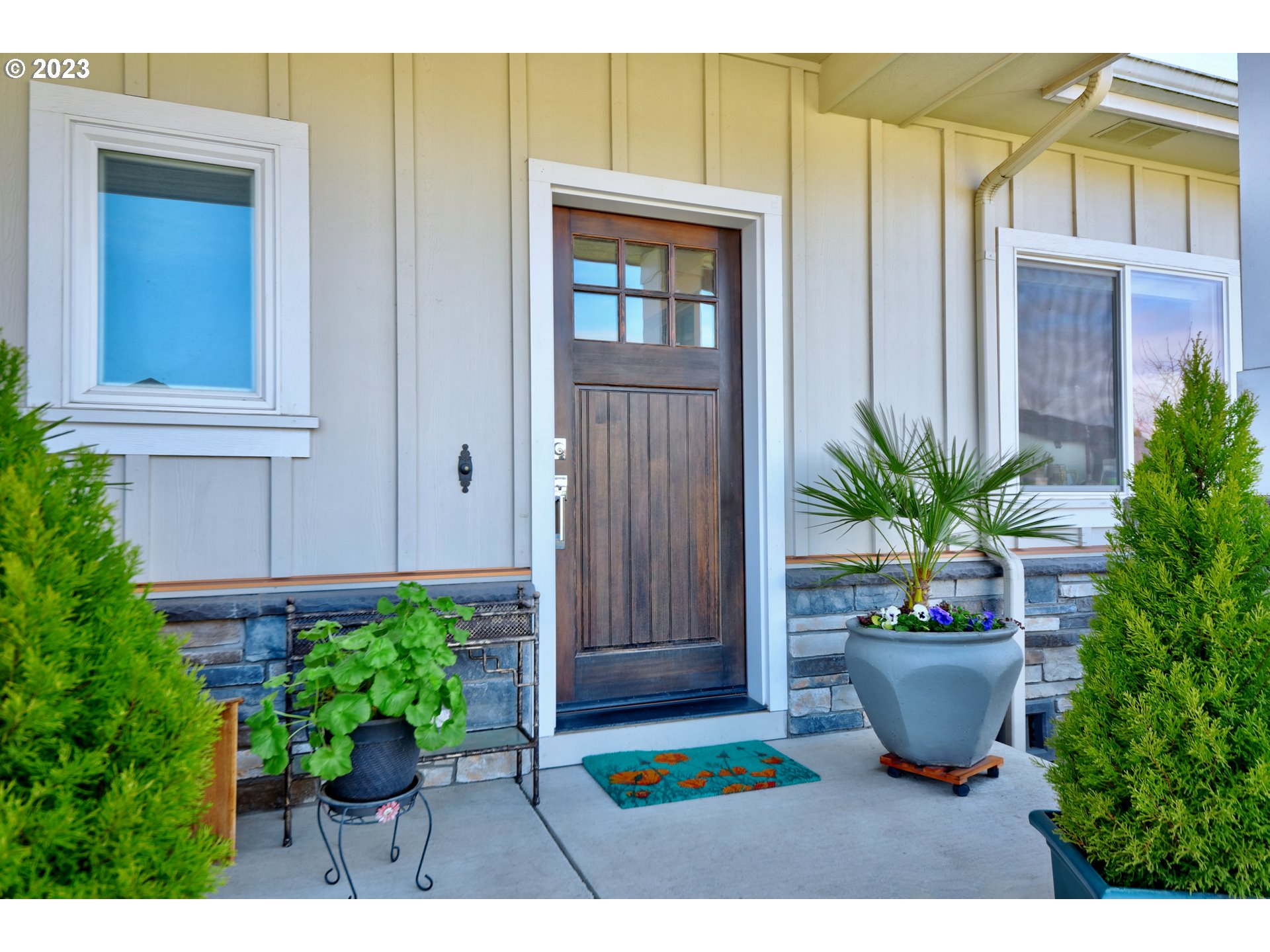 851 Hamilton Street Springfield, OR 97477 - Photo 3 of 31 a view of outdoor space deck and patio