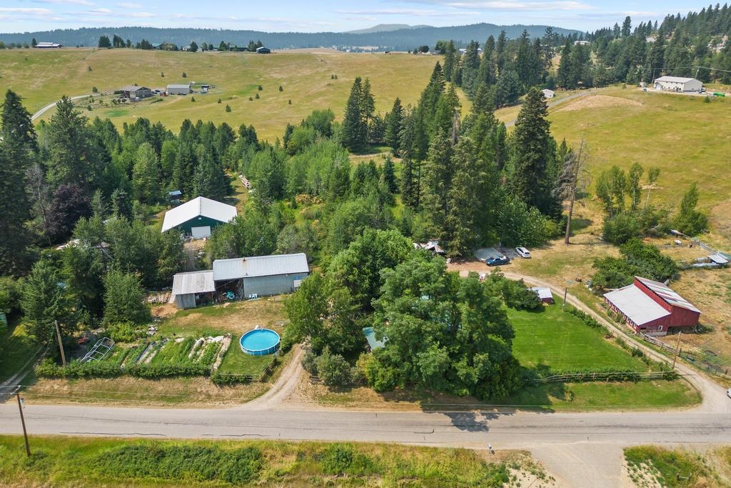 2521 Allen Road Elk, WA 99009 - Photo 4 of 50