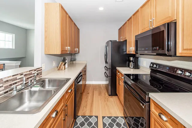 $300,000 | 132 Golfview Lane, Summerville, SC 29485