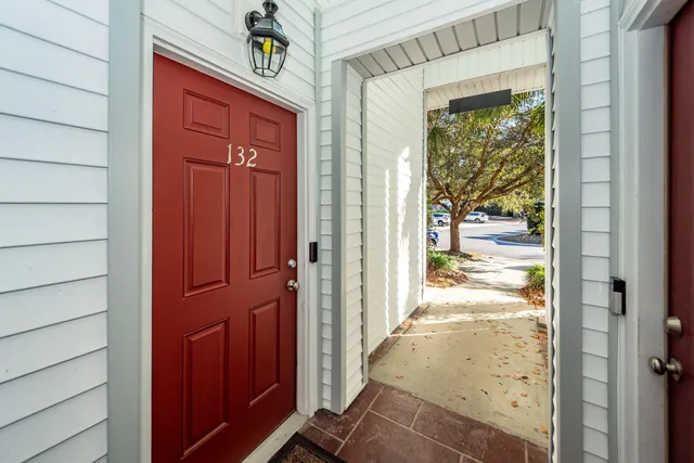 $300,000 | 132 Golfview Lane, Summerville, SC 29485