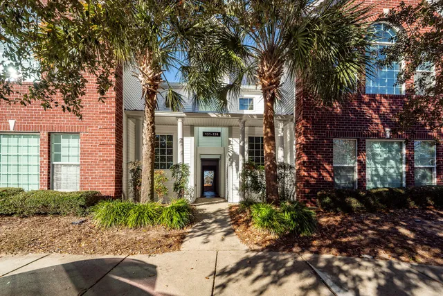 $300,000 | 132 Golfview Lane, Summerville, SC 29485