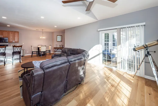 $300,000 | 132 Golfview Lane, Summerville, SC 29485