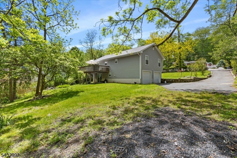 47 Winding Way Andover, NJ 07821 - Photo 29 of 42