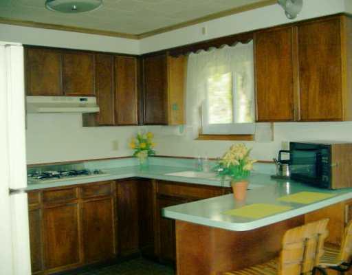 8484 Edwood Road Pittsburgh, PA 15237 - Photo 8 of 8 Kitchen.