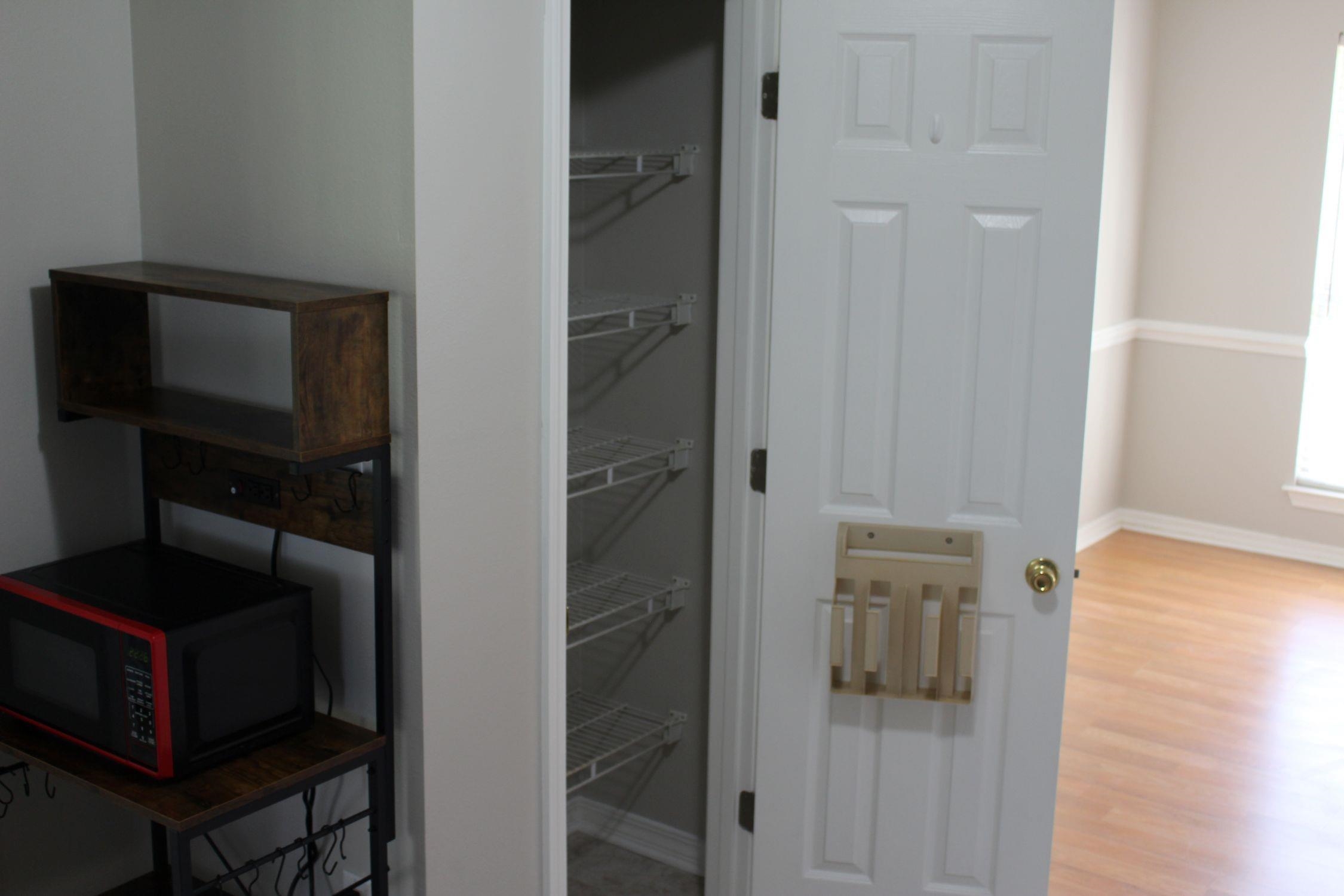19605 Quartz Lane Robertsdale, AL 36567 - Photo 13 of 33 Pantry