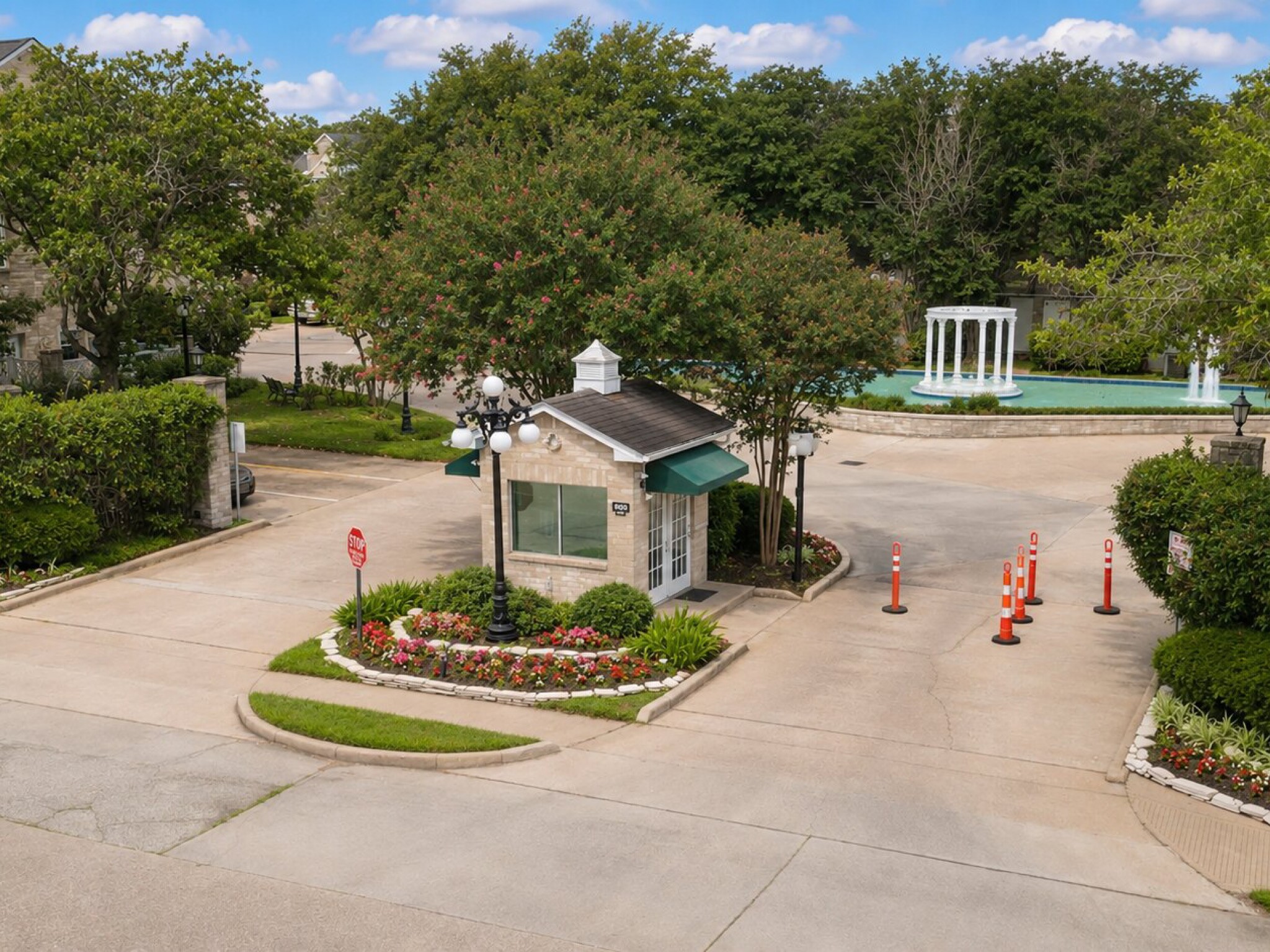 6000 Reims Road, Unit 2205 Houston, TX 77036 - Photo 34 of 35 Entry into the neighborhood.