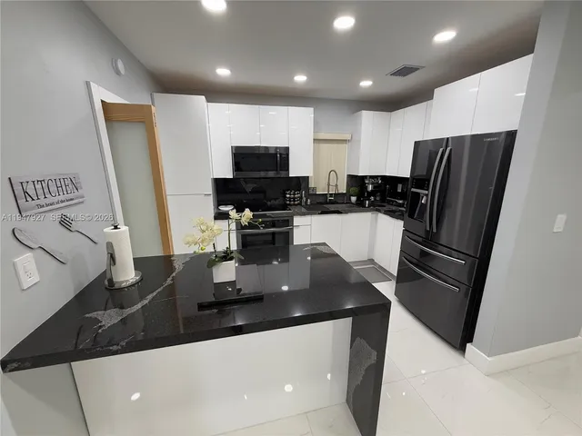 $665,000 | 380 West 41st Street, Hialeah, FL 33012